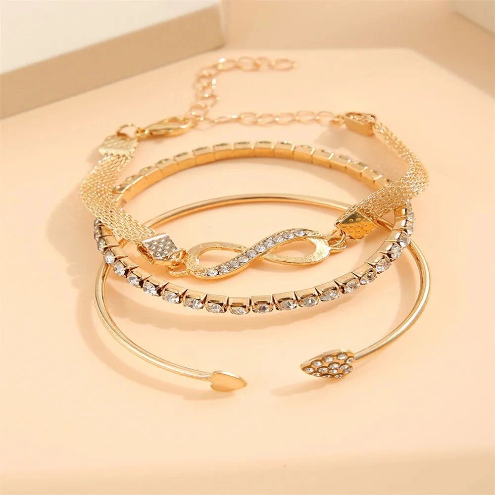 Elegant Women’s Charm Bracelet Set